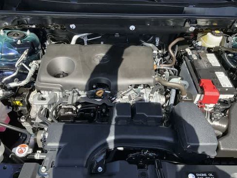 Used 2025 Toyota RAV4 XLE image 11
