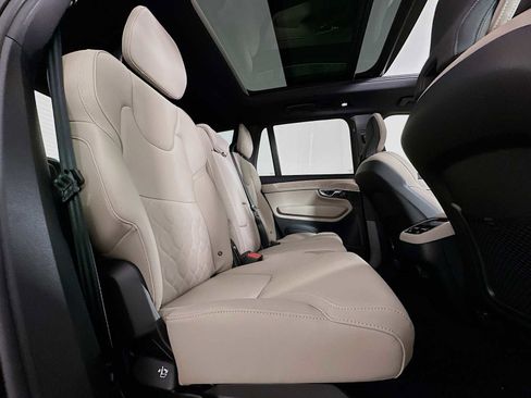New 2026 Volvo XC90 B5 Core image 27