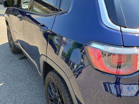 Used 2019 Jeep Compass Latitude AWD/4WD image 8