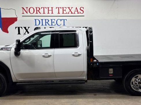 Used 2023 GMC Sierra 2500 SLE w/ SLE Convenience Package image 10