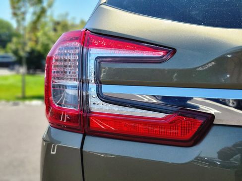 Used 2023 Subaru Ascent Limited w/ Technology Package AWD/4WD image 10