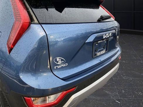 Certified 2024 Kia Niro EX image 37