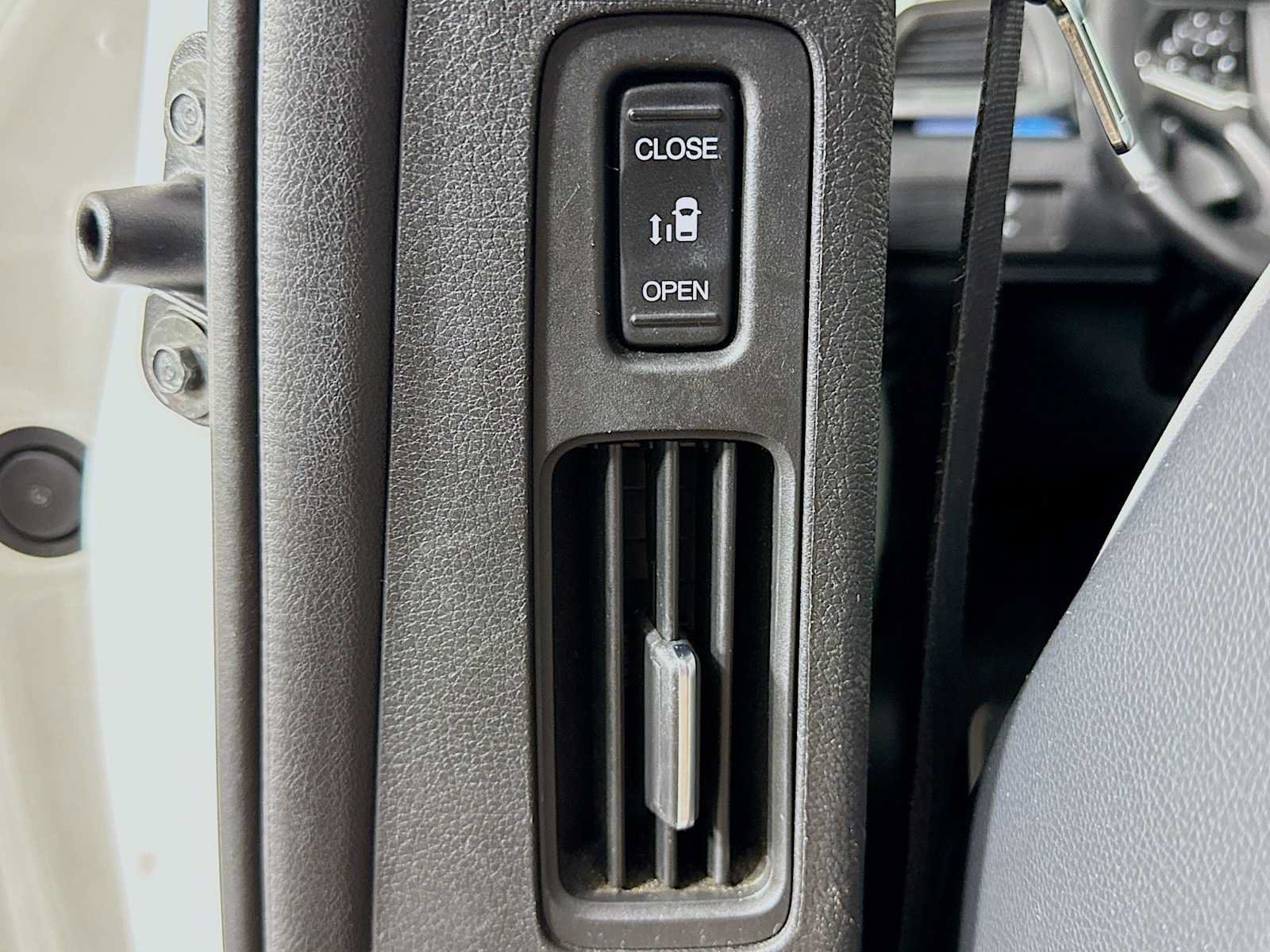 Certified 2023 Honda Odyssey Elite image 24