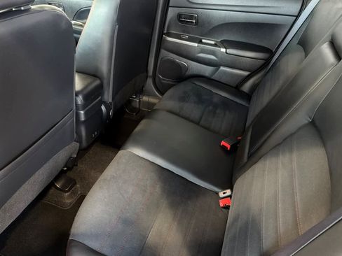 Used 2024 Mitsubishi Outlander Sport SE image 4