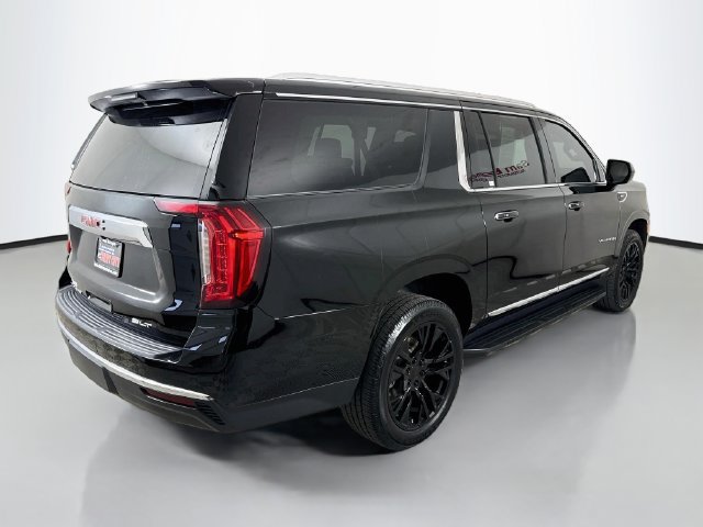 Used 2022 GMC Yukon XL SLT AWD/4WD image 7
