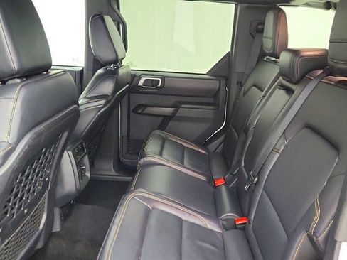 Used 2025 Ford Bronco Badlands image 20