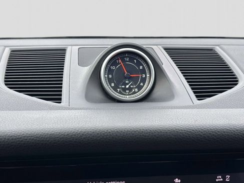 Used 2020 Porsche Macan S image 31