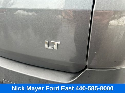 Used 2020 Chevrolet Traverse LT image 16