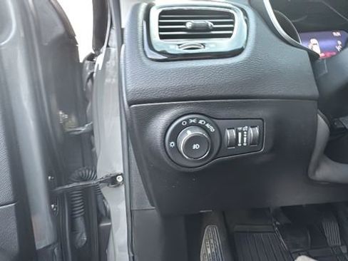 Used 2021 Jeep Compass Limited image 14