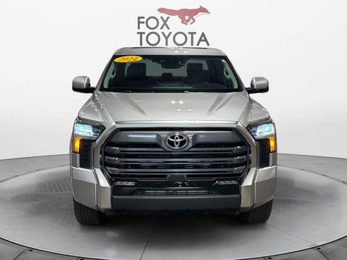 Used 2024 Toyota Tundra Limited w/ Power Package AWD/4WD image 9