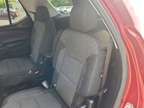 Used 2020 Chevrolet Traverse LT FWD image 23