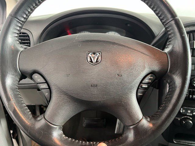 Used 2005 Dodge Grand Caravan SXT FWD image 13