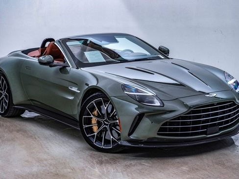 Used 2026 Aston Martin V8 Vantage Roadster image 3