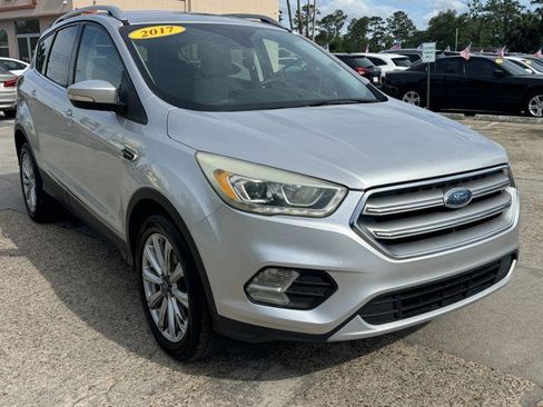 Used 2017 Ford Escape Titanium FWD image 3