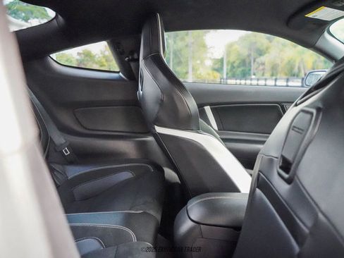 Used 2022 Ford Mustang Shelby GT500 w/ Technology Package image 37