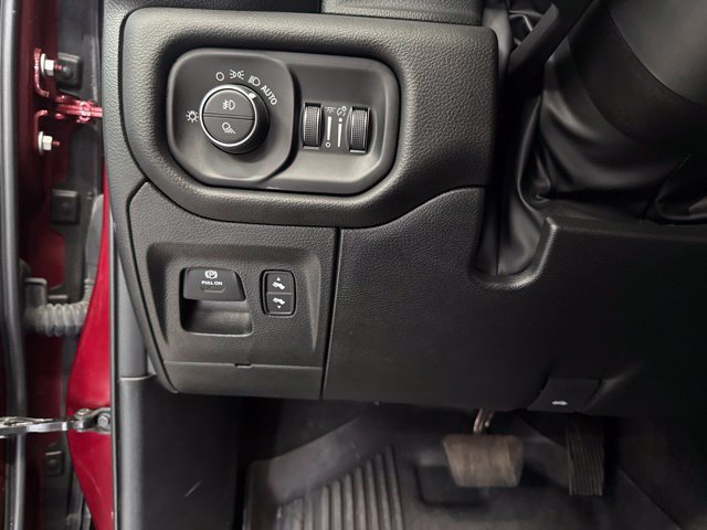 Used 2024 RAM 1500 Laramie AWD/4WD image 27