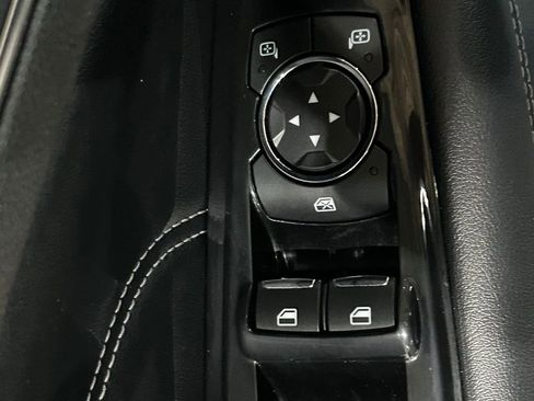 Used 2019 Ford Edge Titanium AWD/4WD image 36