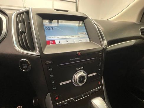 Used 2018 Ford Edge Sport w/ Technology Package AWD/4WD image 10