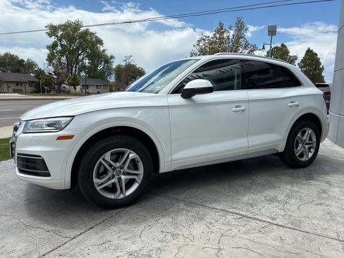 Used 2019 Audi Q5 2.0T Premium AWD/4WD image 4