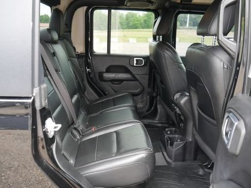 Used 2020 Jeep Gladiator Overland AWD/4WD image 26