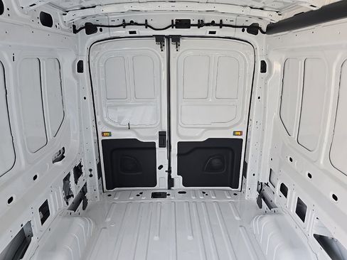 New 2025 Ford Transit 250 148 Medium Roof image 17