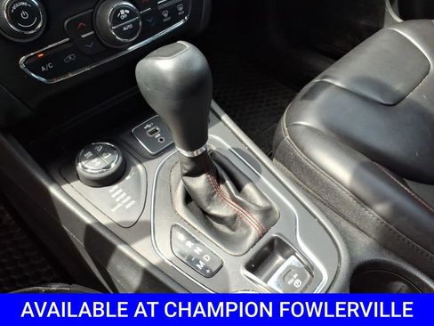 Used 2020 Jeep Cherokee Trailhawk w/ Cold Weather Group AWD/4WD image 25