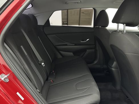 Used 2023 Hyundai Elantra SEL w/ Convenience Package image 31
