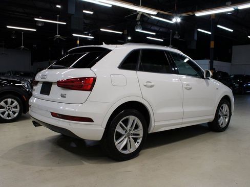 Used 2018 Audi Q3 2.0T Premium Plus w/ Premium Plus Package AWD/4WD image 3