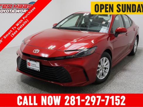 Certified 2025 Toyota Camry LE image 1