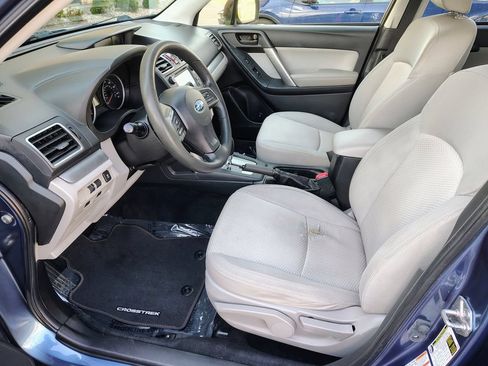 Used 2016 Subaru Forester 2.5i AWD/4WD image 10