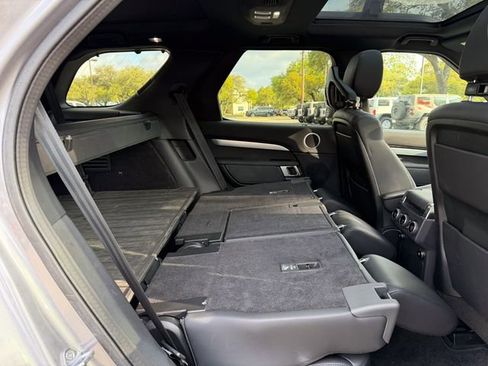 Used 2020 Land Rover Discovery Landmark image 20