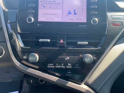 Used 2023 Toyota Camry SE w/ Convenience Package image 18