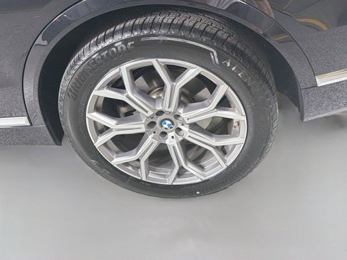 Used 2024 BMW X7 xDrive40i AWD/4WD image 32