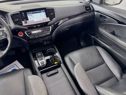 Used 2020 Honda Pilot Touring image 32