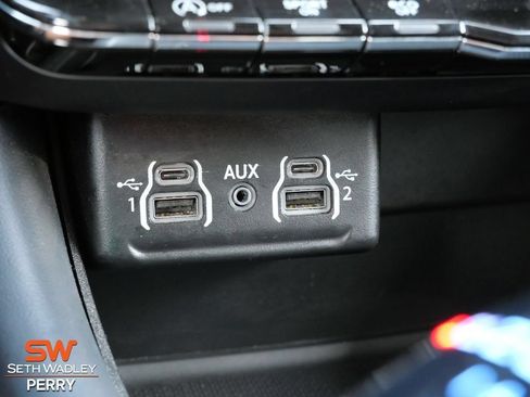 Used 2025 Dodge Durango GT AWD/4WD image 51