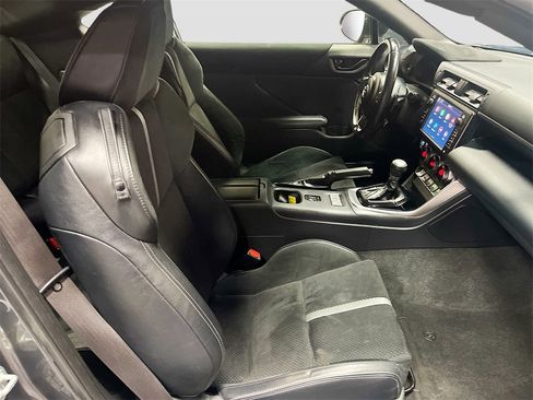 Used 2023 Toyota GR86 Premium image 26