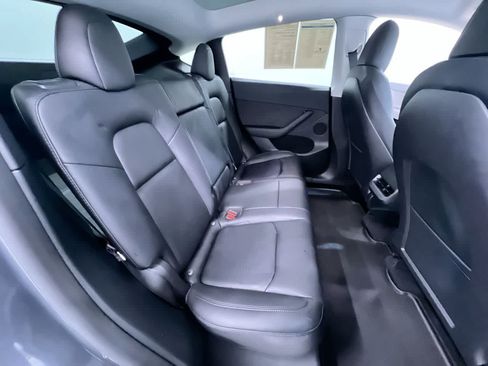 Used 2022 Tesla Model Y Performance AWD/4WD image 35