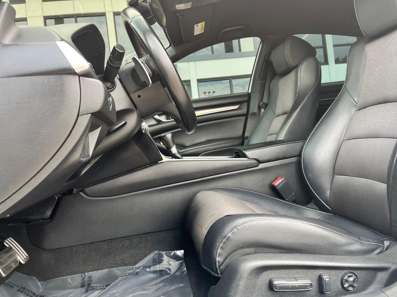 Used 2018 Honda Accord Sport image 14