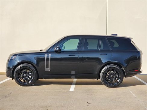 Used 2023 Land Rover Range Rover SE image 4