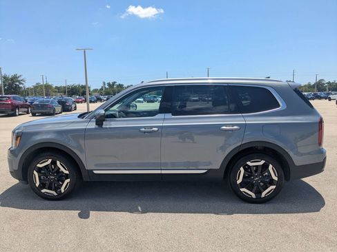 Certified 2025 Kia Telluride S FWD image 8