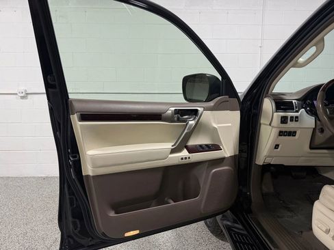 Used 2017 Lexus GX 460 Luxury image 10