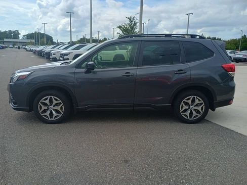 Used 2023 Subaru Forester Premium AWD/4WD image 8