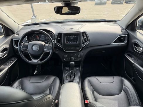 Used 2020 Jeep Cherokee Latitude Lux w/ Comfort/Convenience Group image 16