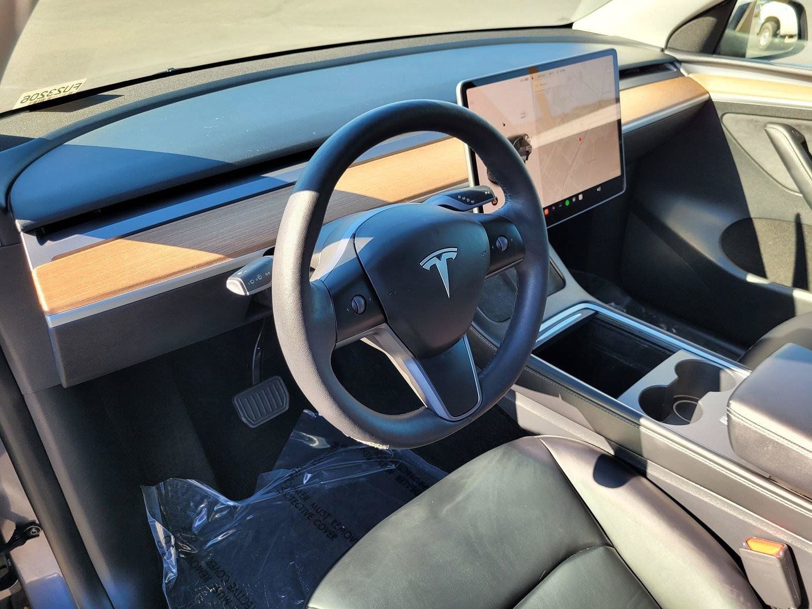 Used 2023 Tesla Model Y Long Range AWD/4WD image 11