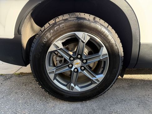 Used 2025 Chevrolet Blazer LT image 31