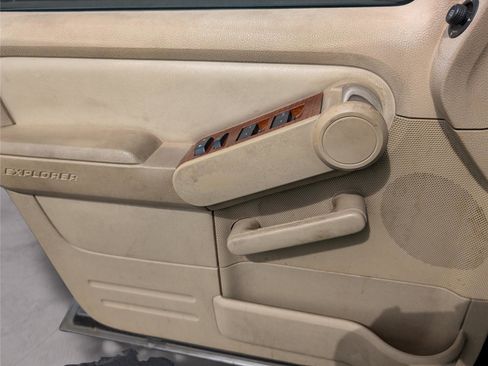 Used 2006 Ford Explorer Eddie Bauer RWD image 14