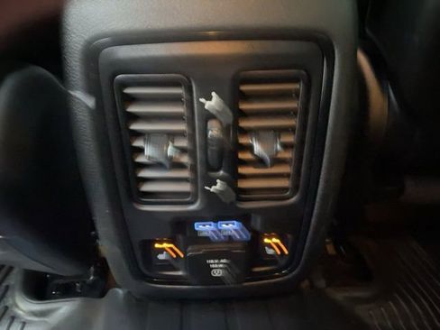 Used 2021 Dodge Durango R/T image 28