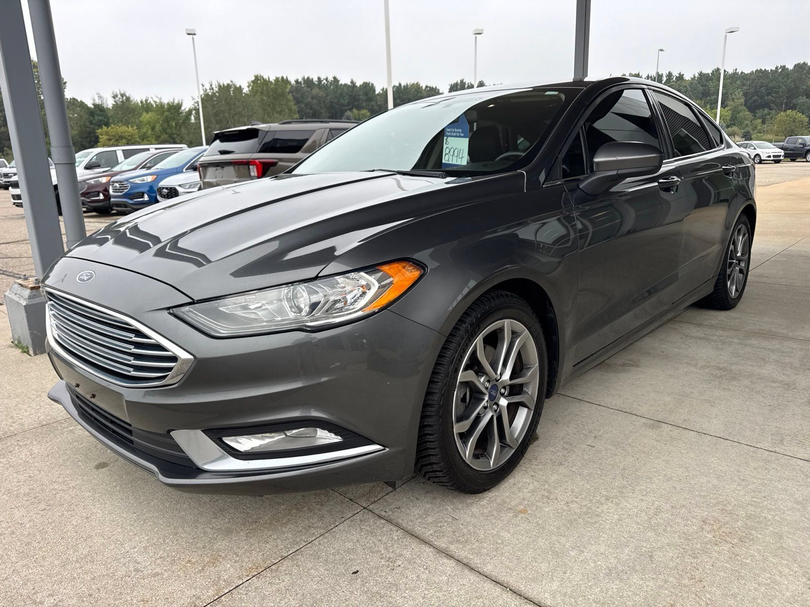 Certified 2017 Ford Fusion SE w/ Equipment Group 201A FWD image 3