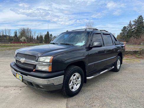 Used 2005 Chevrolet Avalanche Z71 w/ Sun And Sound Package AWD/4WD image 25