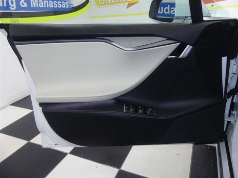 Used 2019 Tesla Model S Standard Range image 21